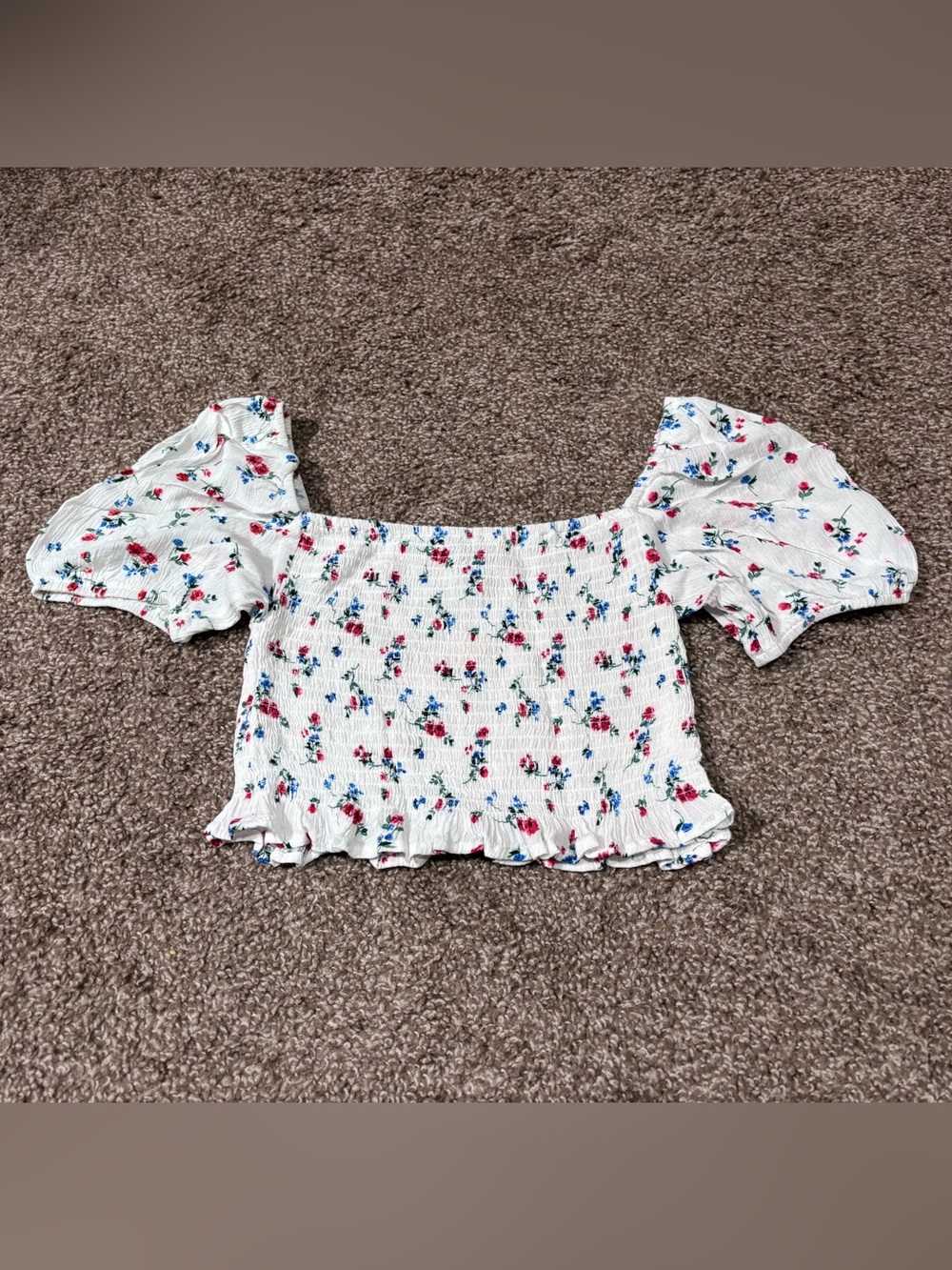 Forever 21 White Floral Smocked Puff-Sleeve Crop Top